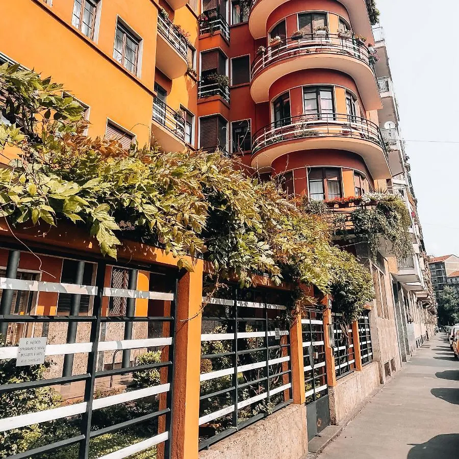 Mrdoyle Apartment Catalani Milano 0*,